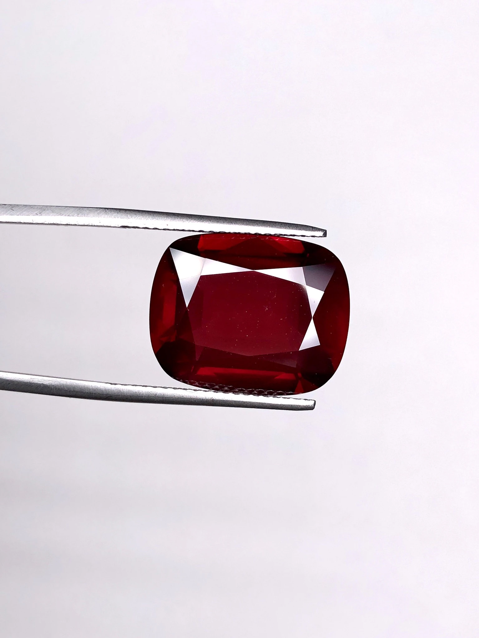 Pigeons Blood Mozambique Ruby 15.21ct (BUN-05)